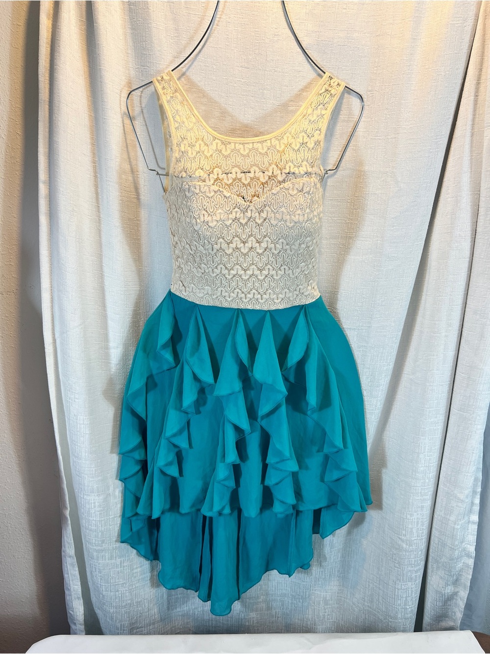 Womens Teal Ruffled Skirt Lace Bodice  Dress size 1